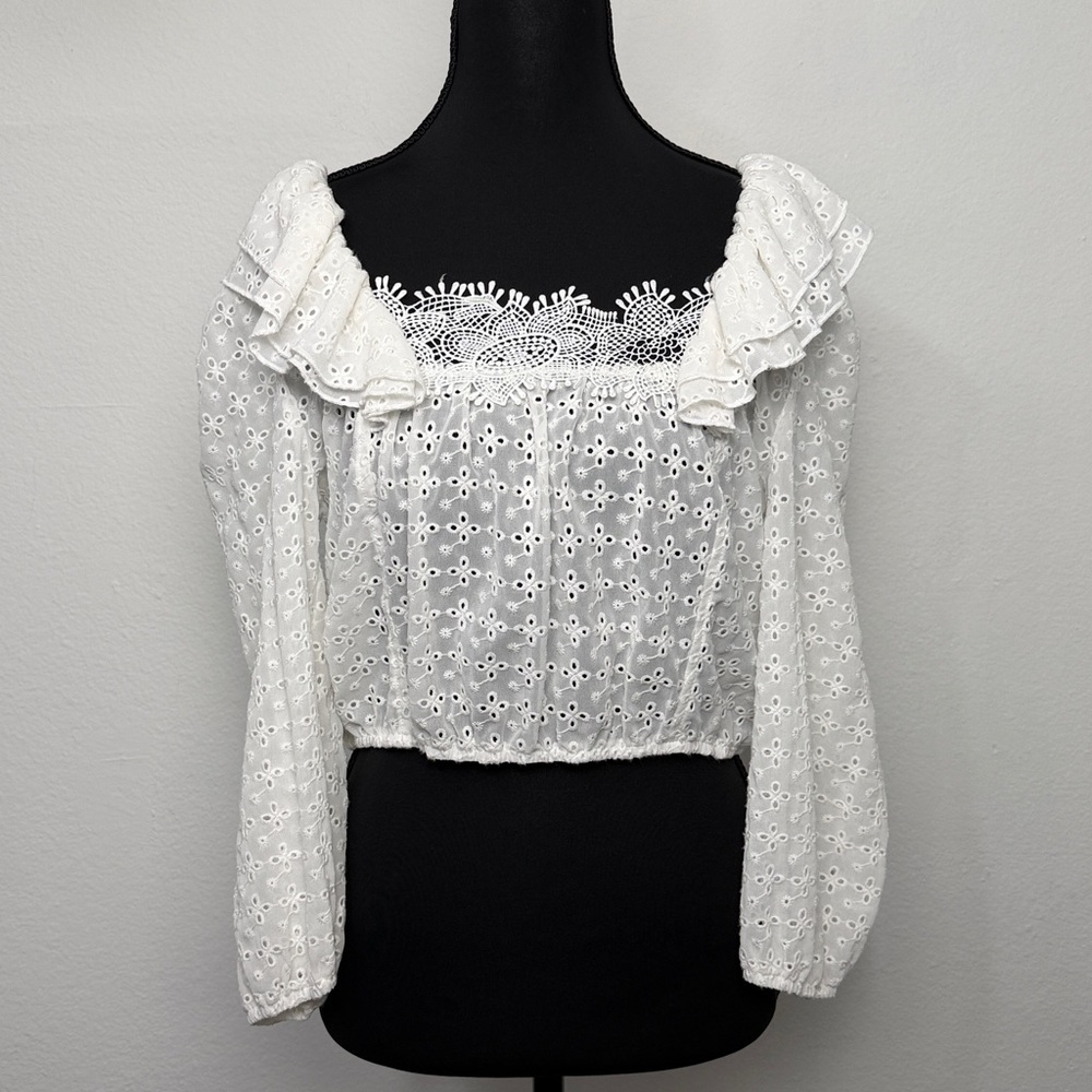 Forever 21 White eyelet ruffle blouse long sleeve romantic boho Y2K coquette
